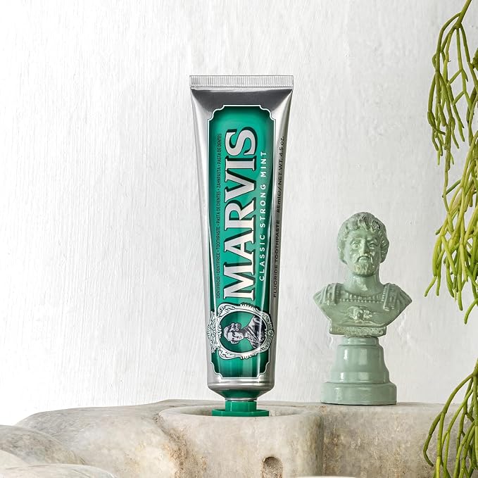 Marvis Classic Strong Mint Toothpaste, 85 ml, Sensational Flavoured Toothpaste for a Long-Lasting Freshness